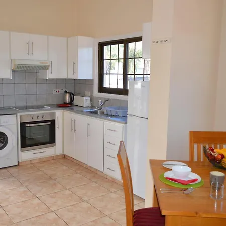 Marina Luxury - Pearl Ayia Napa