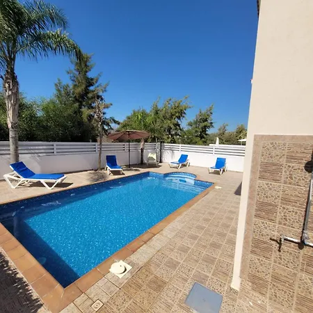 Marina Luxury - Pearl Ayia Napa