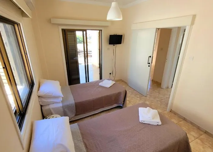 Marina Luxury - Pearl Ayia Napa