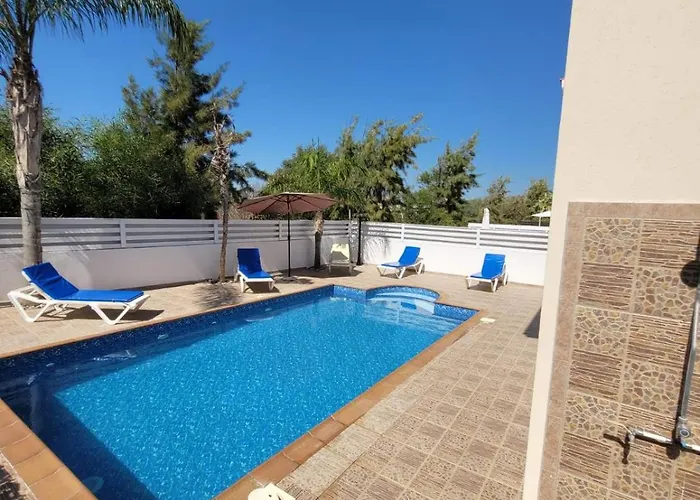 Marina Luxury - Pearl Ayia Napa